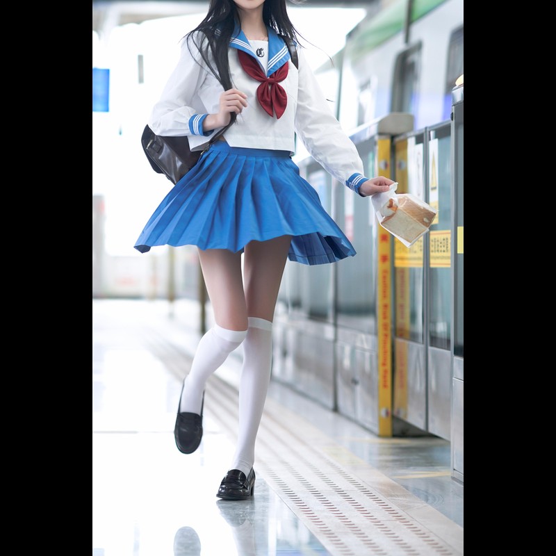 图片[4]-桜桃喵 地铁jk - 图鉴COS-图鉴COS